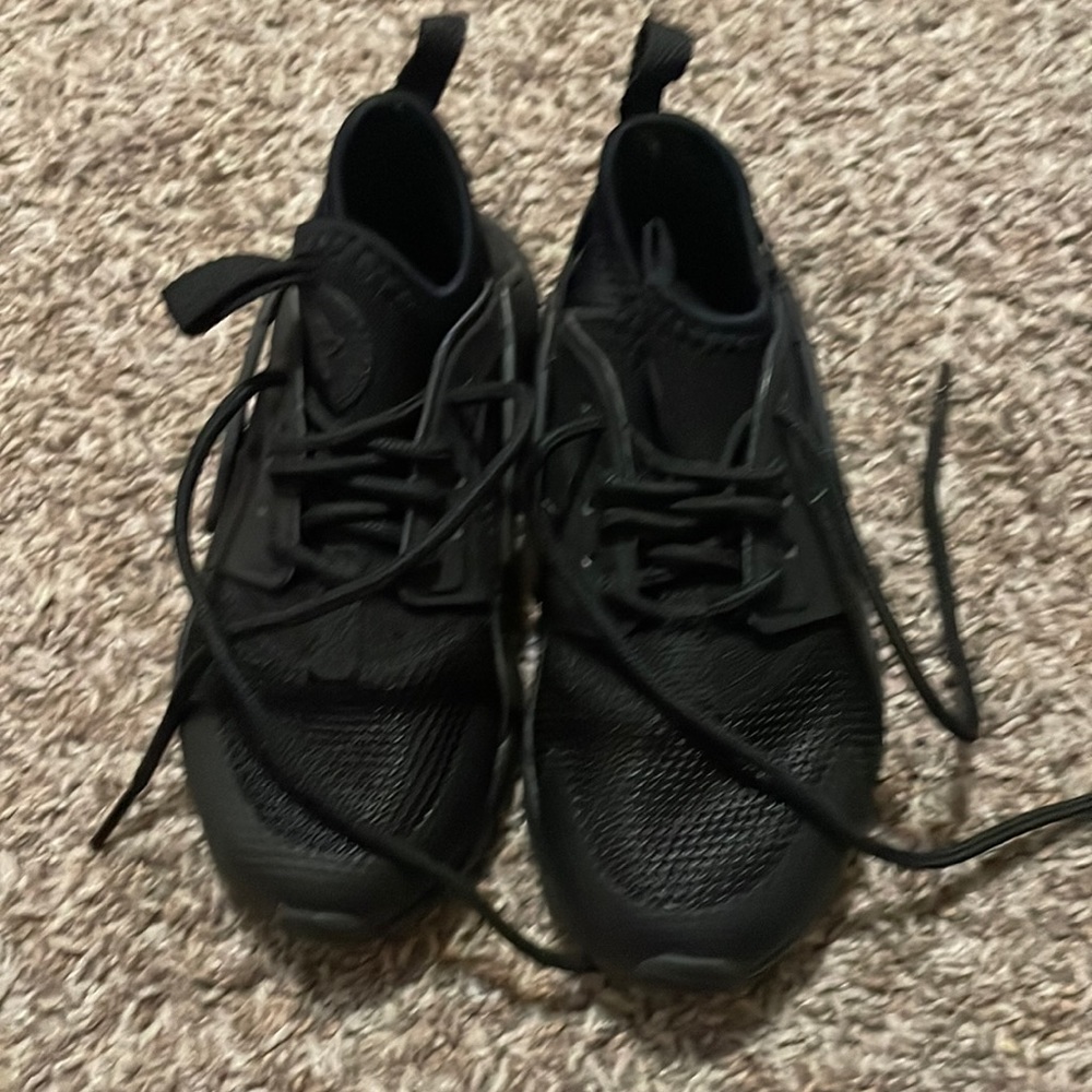 Toddler Nike shoes